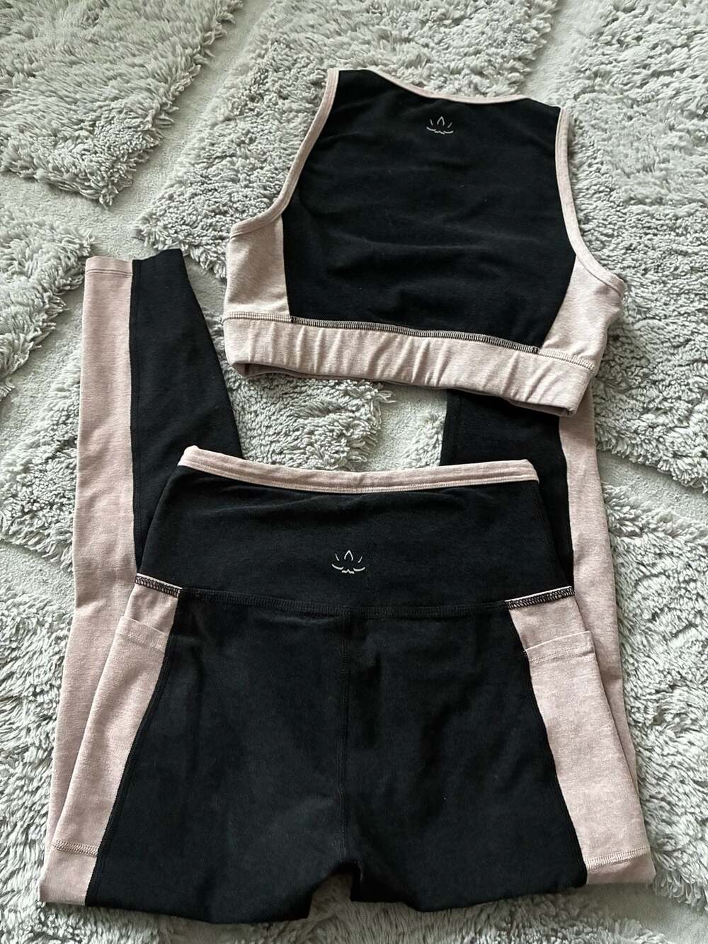 Beyond Yoga Bra and Spacedye On Block High-Waisted Leggings Set Size Small